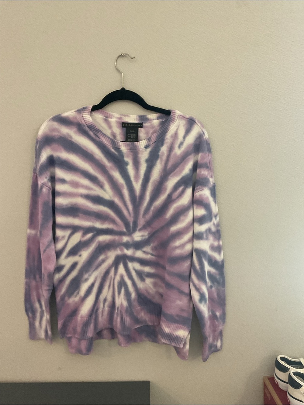 Design History Lavender and White Spiral Tie-Dye Crewneck Sweater